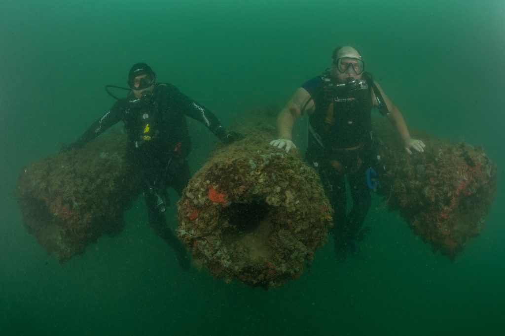 uss arizona underwater bodies